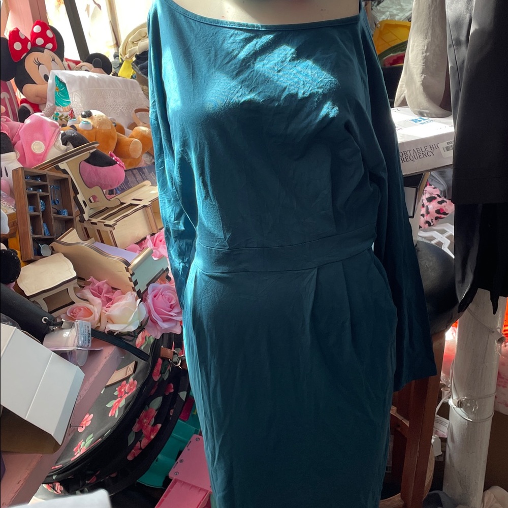 Elegant Teal Long Sleeve Dress